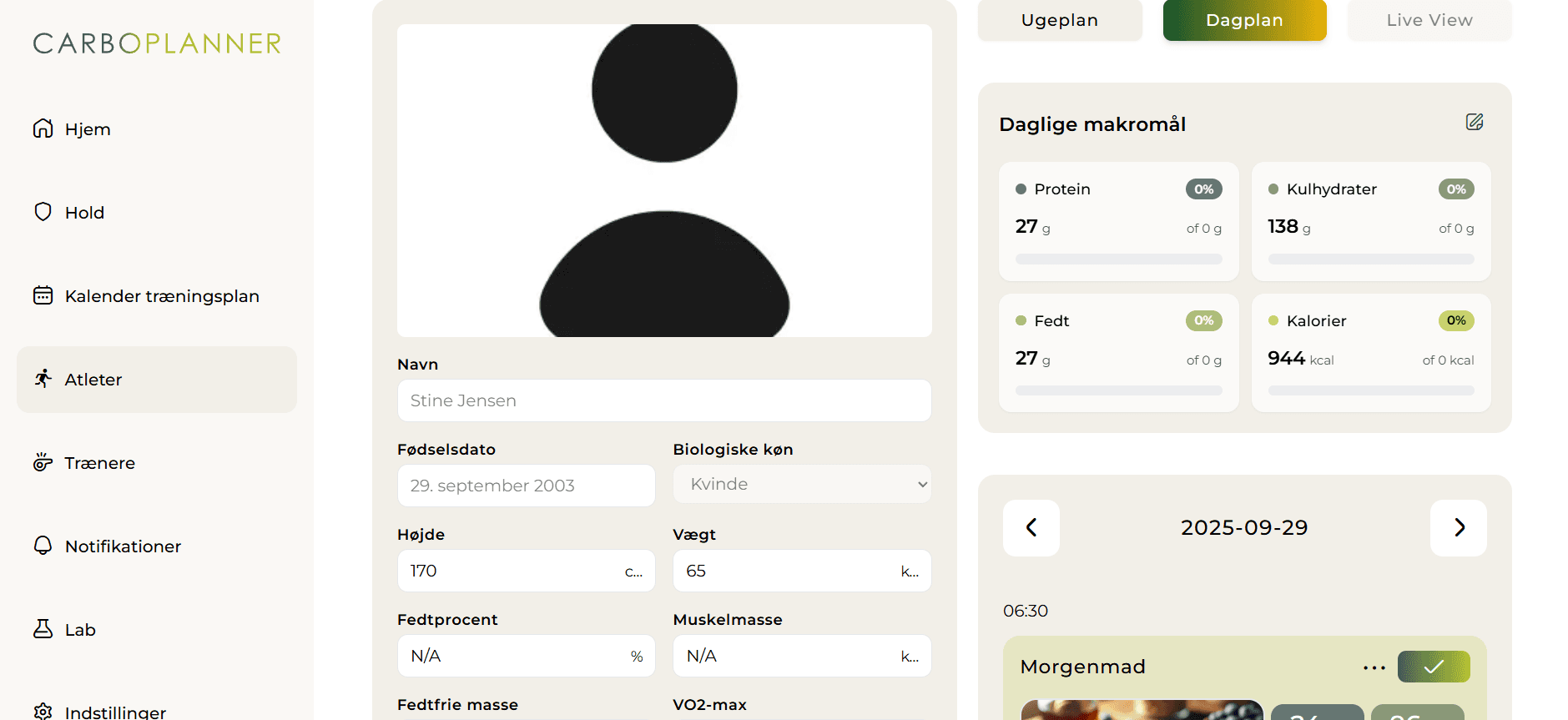 Skærmbillede af CarboPlanner-dashboard med holdoversigt, energidiagram og spillerstatistik